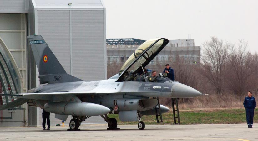 Megerősítették: tüzet nyitottak a NATO vadászgépei a behatolóra - Orosz gépet lőhettek le az F-16-osok