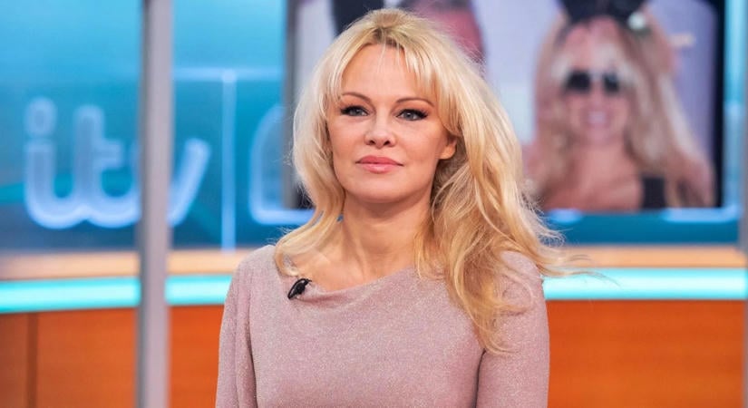 Döbbenet! Így néz ki Pamela Anderson smink nélkül