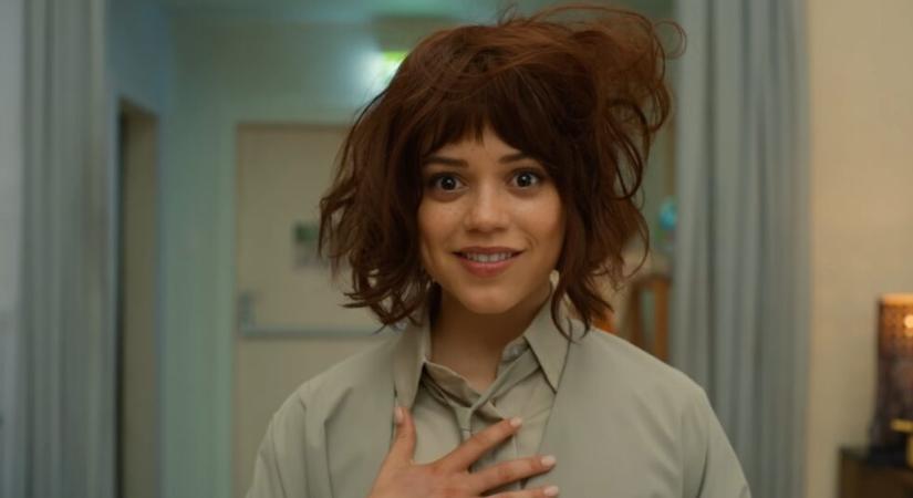 Taika Waititi új mozijában, a Klara és a Napban Jenna Ortega egy robotbarát – trailer