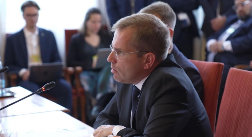 Abszolút központosítás: kulcsfontosságú hírszerzési és stratégiai csúcsszervek kerültek Ruff Bálint irányítása alá