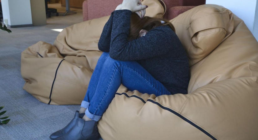 Súlyos erőszak Eger közelében: felnőtt párja csak akkor hagyta abba a bántalmazást, amikor elájult a kiskorú lány