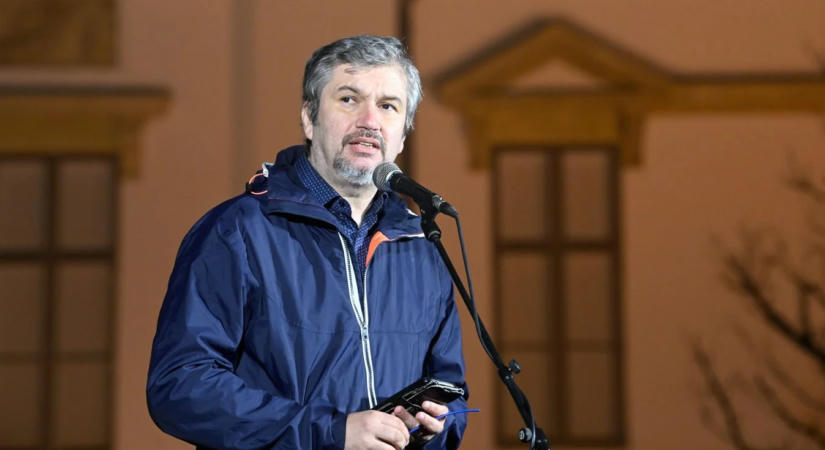 Százszoros túlárazás Paksnál: Hadházy Ákos elképesztő vádakkal állt elő