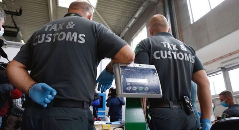 Papírok megvannak? Razziát tart Borsodban a NAV, ezek a vállalkozók készüljenek lélekben
