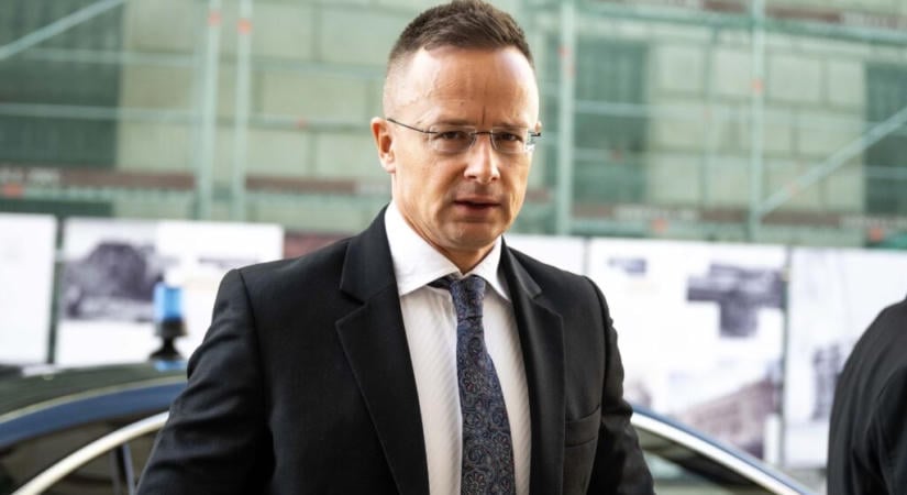 Hétfőn hallgatnák meg Szijjártót a BYD kapcsán