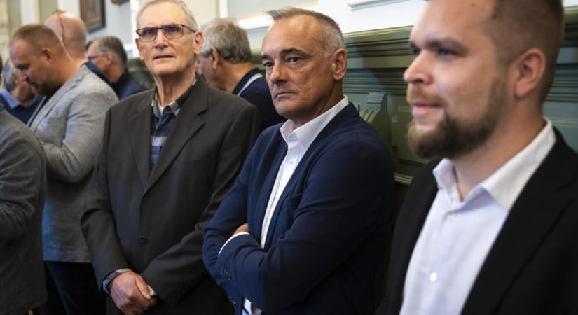 Borkai Zsolt lemondott az önkormányzati képviselői mandátumáról