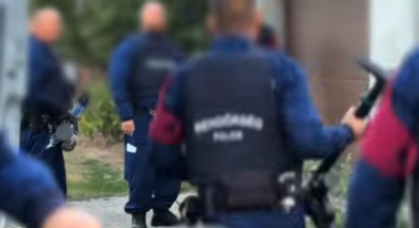 Közel száz rendőr csapott le a bűnre Hajdúhadházon és Vámospércsen