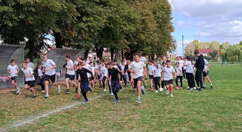 2026 métert futottak a bocföldei diákok, majd jöhetett a nagy csapatverseny (galéria)