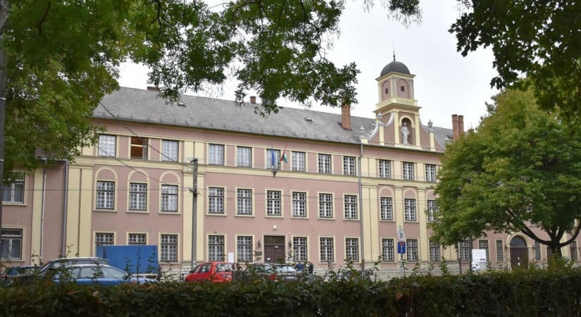 Egyedülálló lehetőségek Dombóváron – Tanulj az Apáczai Technikumban!