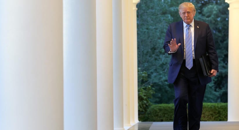 „Micsoda szégyen!” – Trump keményen odaszúrt Putyinnak és a kanadaiaknak is, közben nagyszabású megállapodást harangozott be a fehéroroszokkal