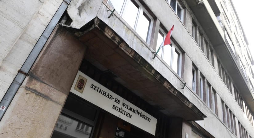A rektor után a két rektorhelyettes is távozik az SZFE-ről