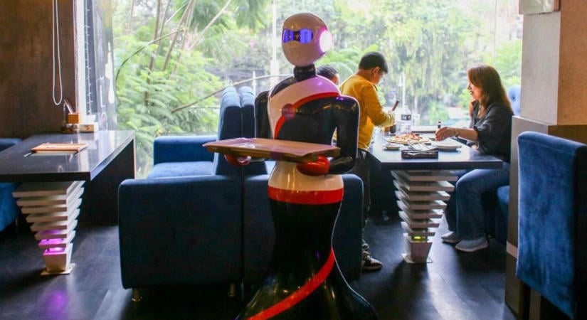 Már a robot is kiszolgálhat – de akkor kinek adjuk a borravalót?