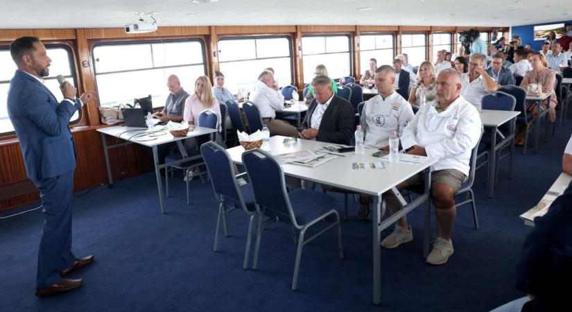 A Balaton jövője a tét – kilencedik alkalommal futott ki a Médiahajó
