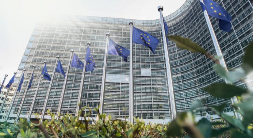 Új uniós adókkal csökkentené a tagállamok befizetéseit Brüsszel