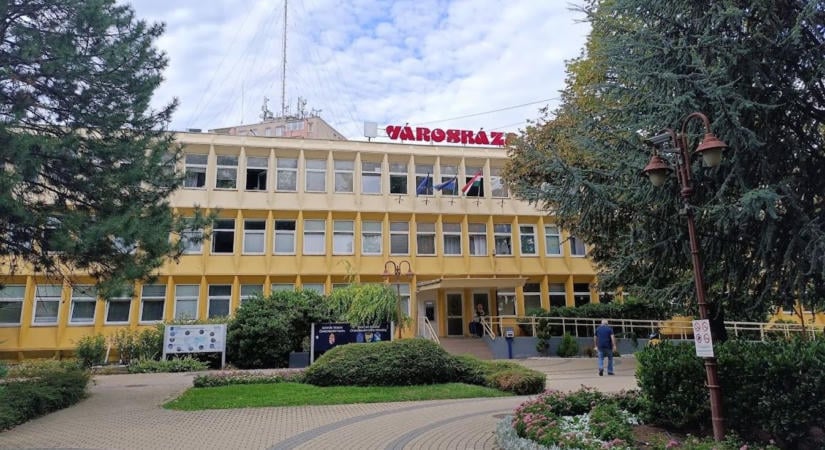 Igazgatóváltás Siófokon – Bóta Györgyi veszi át a Balaton-parti Kft. irányítását