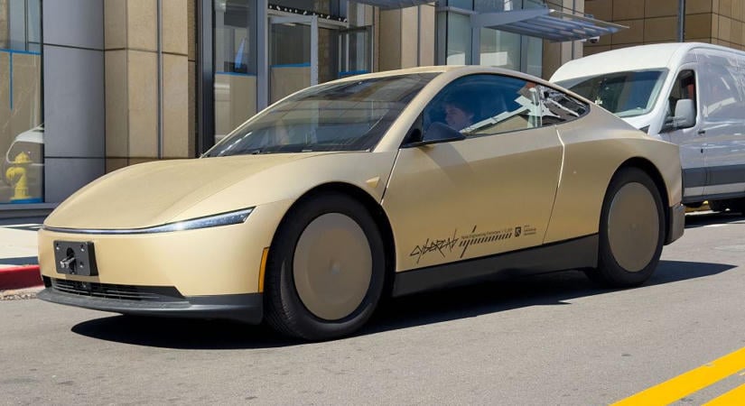 Kínos baki: 10 perces útból csinált 70 perces túrát a Tesla új robotaxija