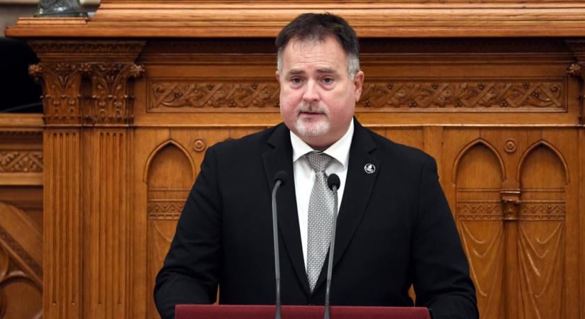 Windisch László az államfőnél panaszolta be Magyar Pétert, amiért folyton beszól az Állami Számvevőszéknek