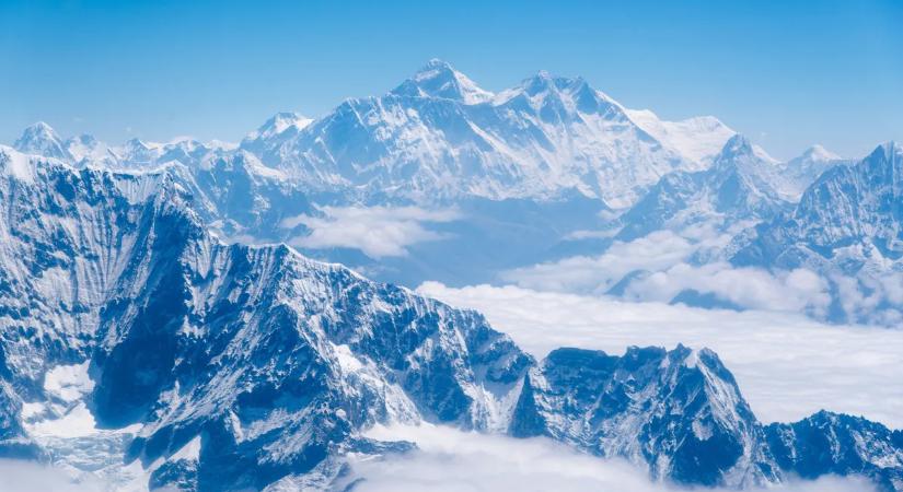30 év után azonosították a Mount Everest hírhedt zöld csizmás hegymászóját