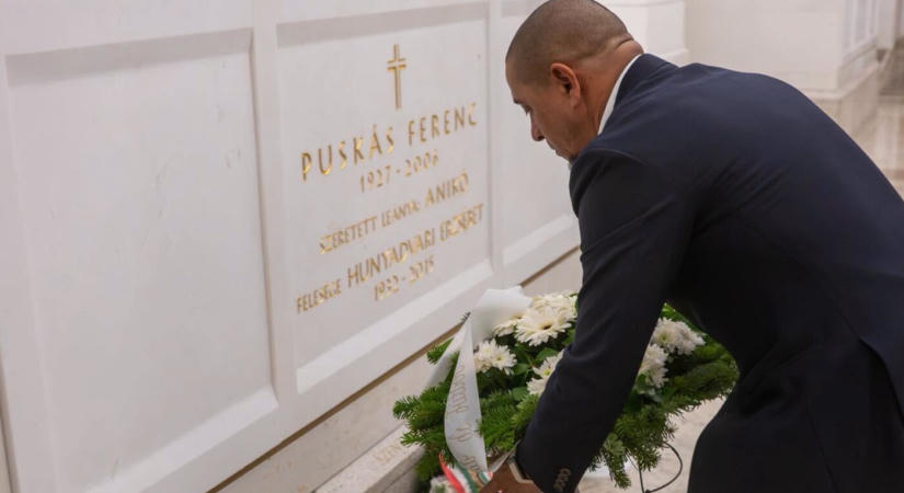 A Real Madrid képviselői megkoszorúzták Puskás Ferenc sírját