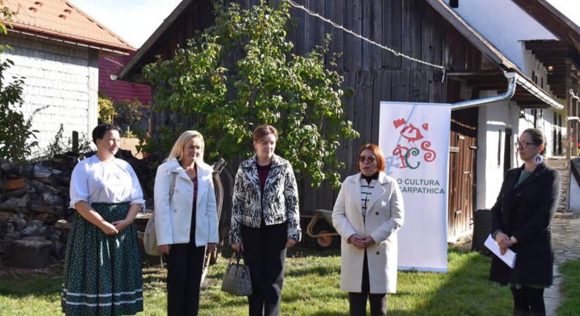 Évadnyitó a Nagyberegi Tájházban - Szüreti mulatság és népi játékok