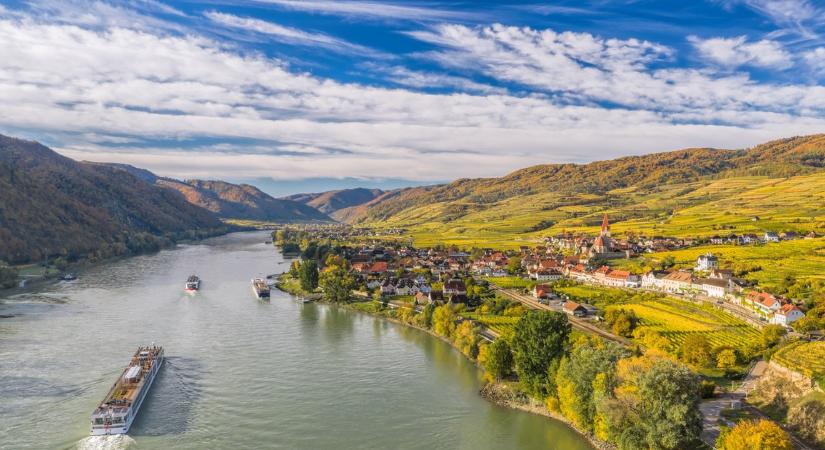 Ebben a percben jött! Súlyos hajóbaleset a Dunán, rengeteg a sérült