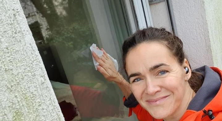 Novák Katalin ingatlancéget alapított családjával
