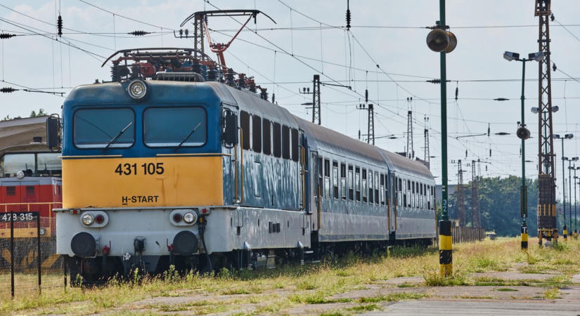 Súlyos vonatbaleset: Összeütközött két vonat Győr közelében