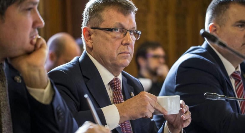 Erste Bank-botrány: Matolcsy Györgyöt is gyanúsítottként hallgatták ki
