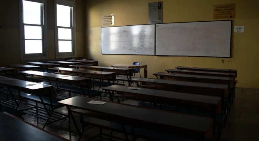 14 és 15 éves diákokkal hozták kapcsolatba a tanárnőt: súlyos vádakkal áll bíróság előtt