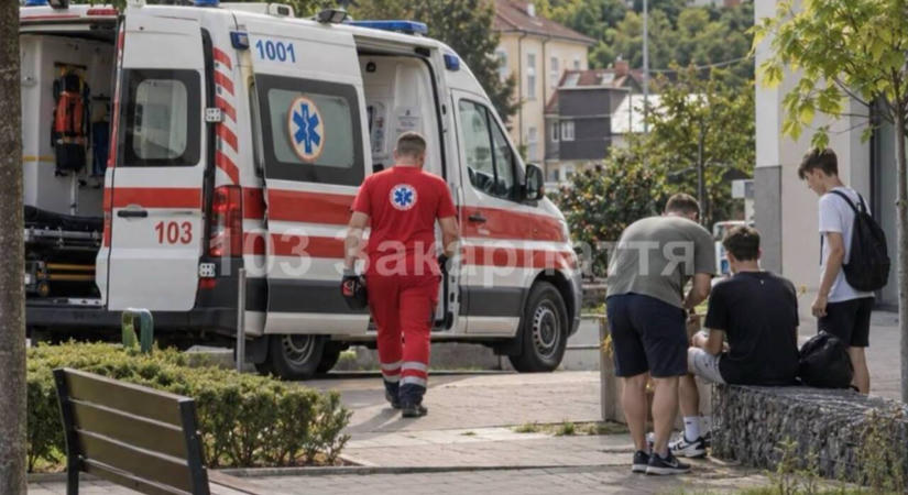 Barátja válláról esett le egy 15 éves fiú Huszton, kulcscsonttörést szenvedett