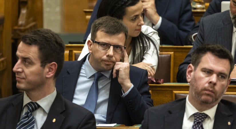 Az ellenzék a béremelések mértékét kevesli, Toroczkai pedig inkább egy társasjátékról kezdett beszélni a költségvetésről szóló vitában