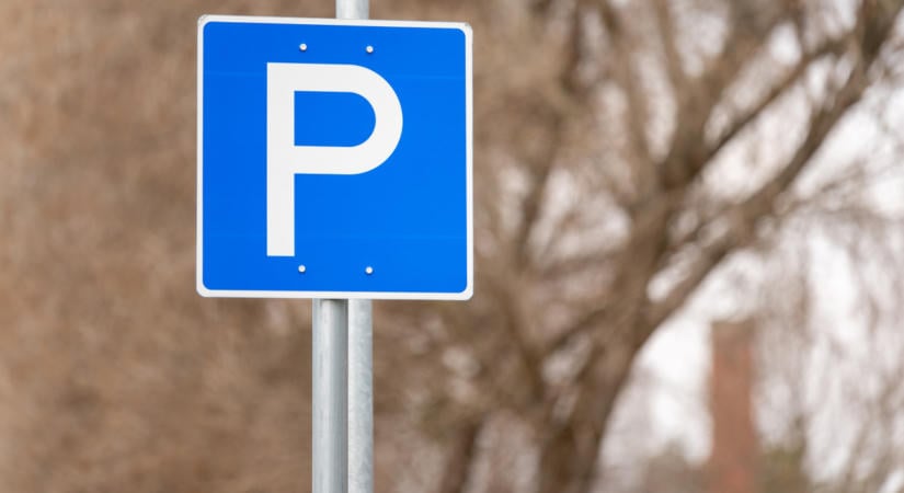Áll a bál a budapesti parkolás miatt: több kerületi polgármester is szembefordult Karácsony Gergellyel