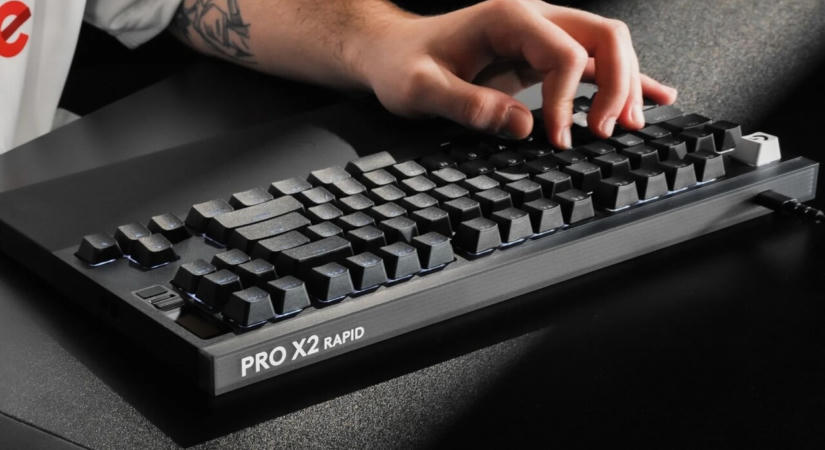 Épkézlábnak látszó, TKL-es HE billentyűzet jött a Logitech színeiben