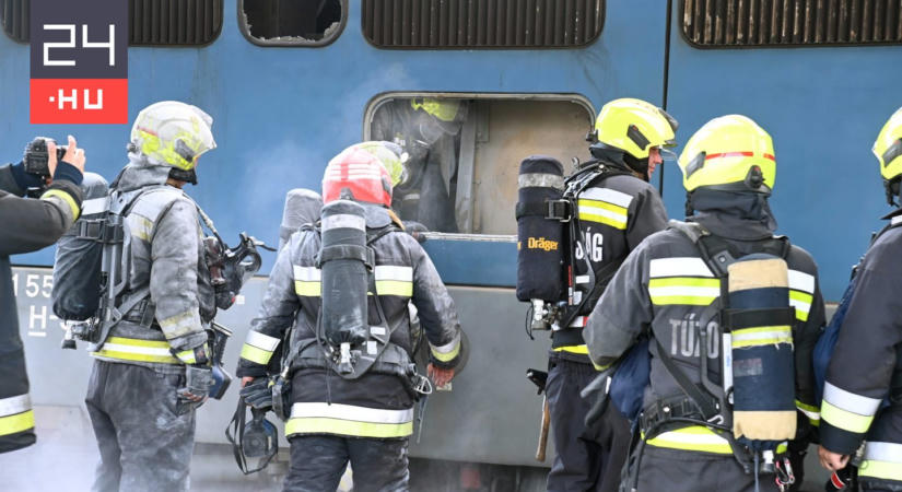 MÁV: Avartűz, mozdonytűz okoz gondokat a Dunántúlon