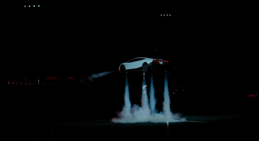Megdöbbentő videó: tényleg tud repülni is a Tesla új Roadstere