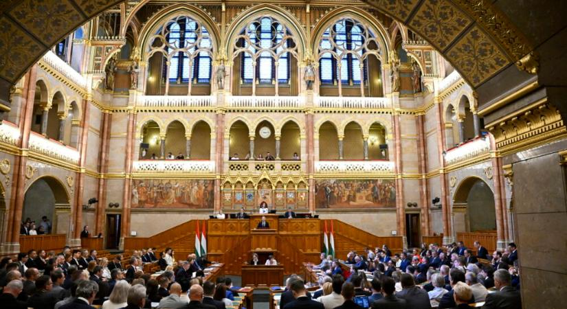 Benyújtotta a kormány az ügynökakták feltárásáról szóló törvényjavaslatot
