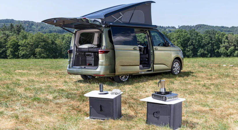 Sokoldalúbb a Volkswagen lakóautó a felfújható bútorokkal