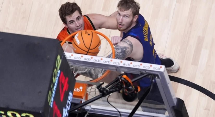 Nate Reuvers 15 pontig jutott, de a Valencia elvérzett a Spanyol Szuperkupa elődöntőjében