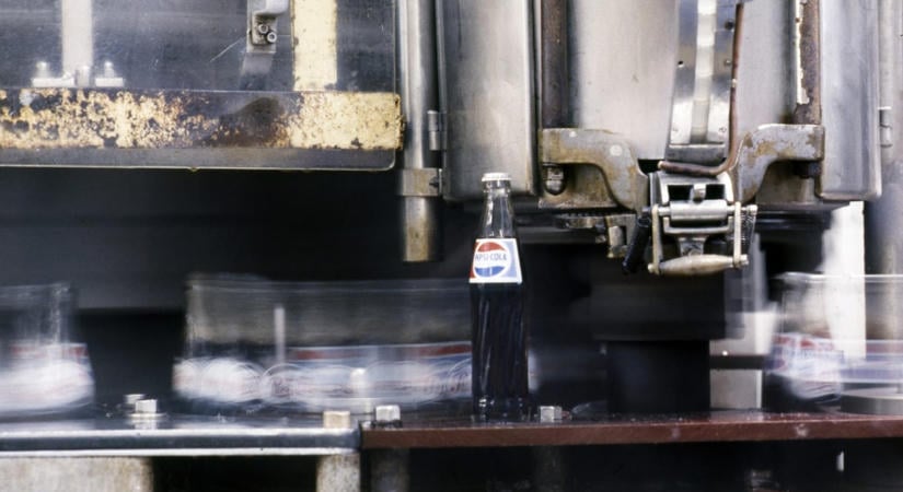 40 év után szakít a Pepsivel a KFC