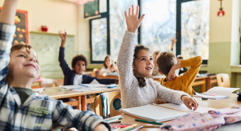 Te is észrevetted már? Meglepő oka van annak, hogy a tantermekben mindig bal oldalon vannak az ablakok