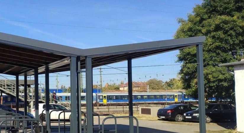 Megküzdöttek érte, de végre elkészült a várva várt fejlesztés a hatvani vasútállomáson – fotó