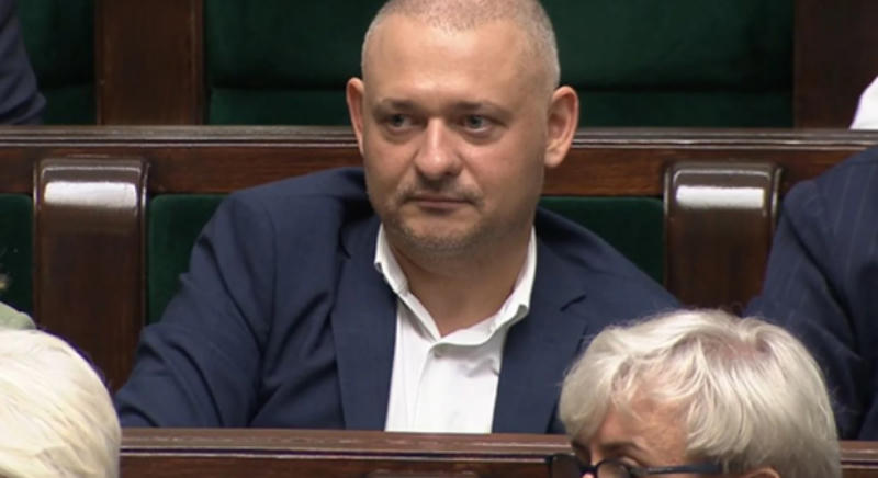 Az Európai Ügyészség kérésére felfüggesztették egy kormánypárti képviselő mentelmi jogát Varsóban