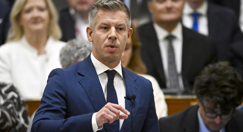 Magyar Péter egyből a Fidesz-KDNP-nek rontott az ügynökaktákról szóló törvény elfogadása után