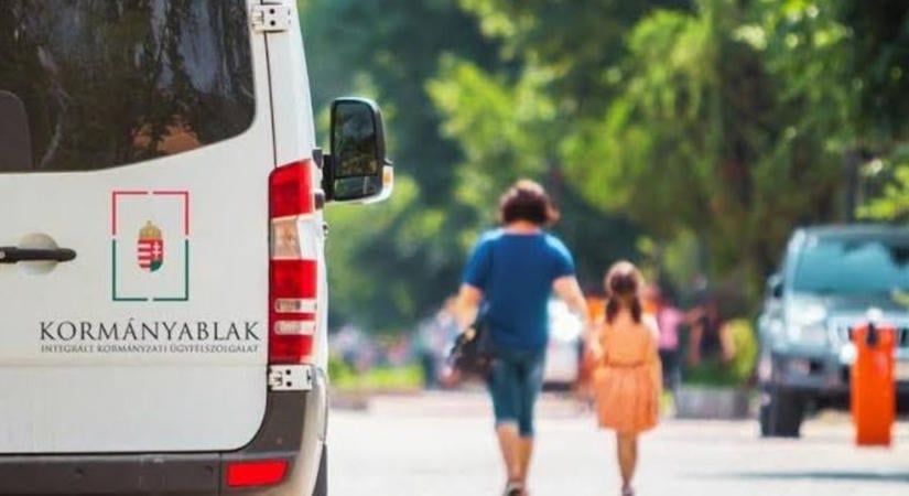 Legyenek készenlétben a személyes iratai, ezen a buszon biztosan elkérik minden papírját