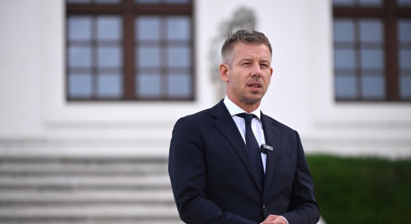 Történelmi meglepetés a Vatikánban: Ezt a különleges ajándékot adja át XIV. Leó pápának a kormányfő