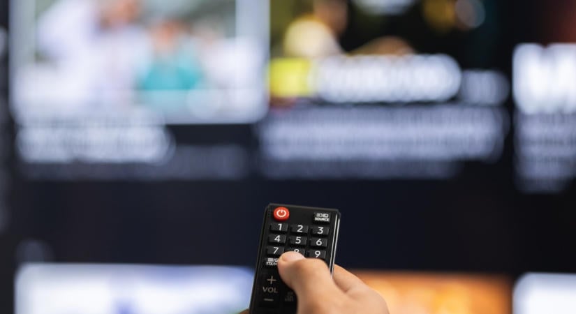 Hanyatt esel, amikor meglátod, milyen üzenetekkel bombázzák Sipos Orsit, Az Árulók sztárját a férfiak: ez azért durva