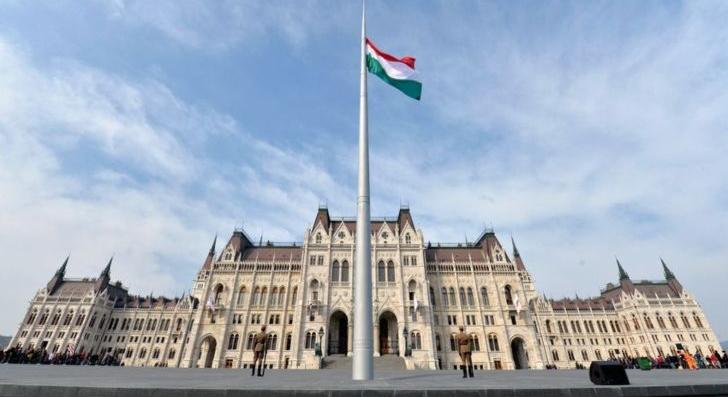 A magyar vármegye hagyománya és jövője