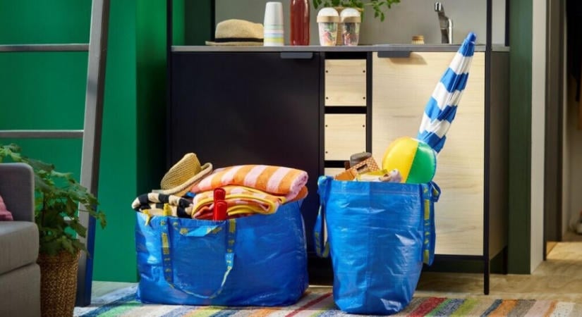30 éves az IKEA ikonikus kék táskája: Van Gogh lopott festményét is ebben szállították
