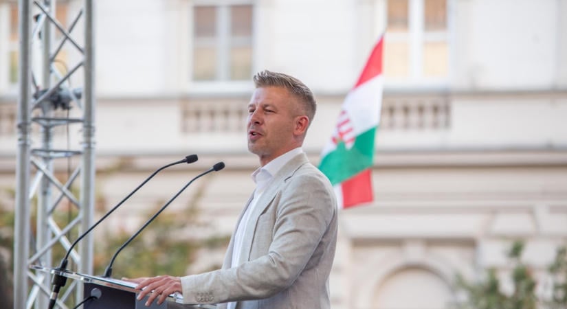 Magyar Péter: soha ne feledjük el, hogy mind magyarok vagyunk