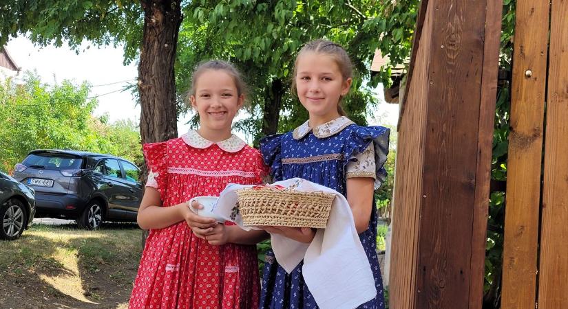 Tánccal, zenével hódoltak a szlovák hagyományoknak Szarvason – galériával