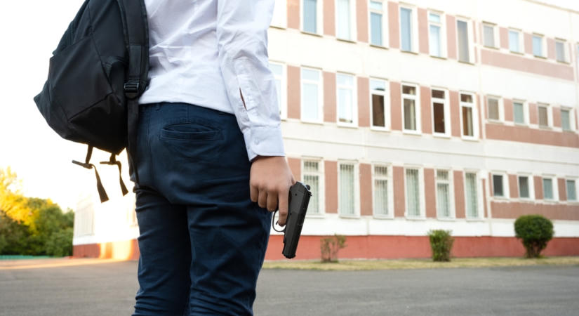 Életfogytiglanit kapott a 16 éves iskolai lövöldöző